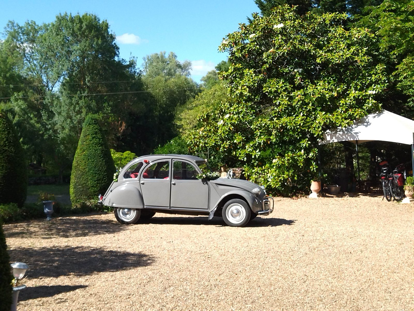 2CV, ambiance rétro pour les réceptions