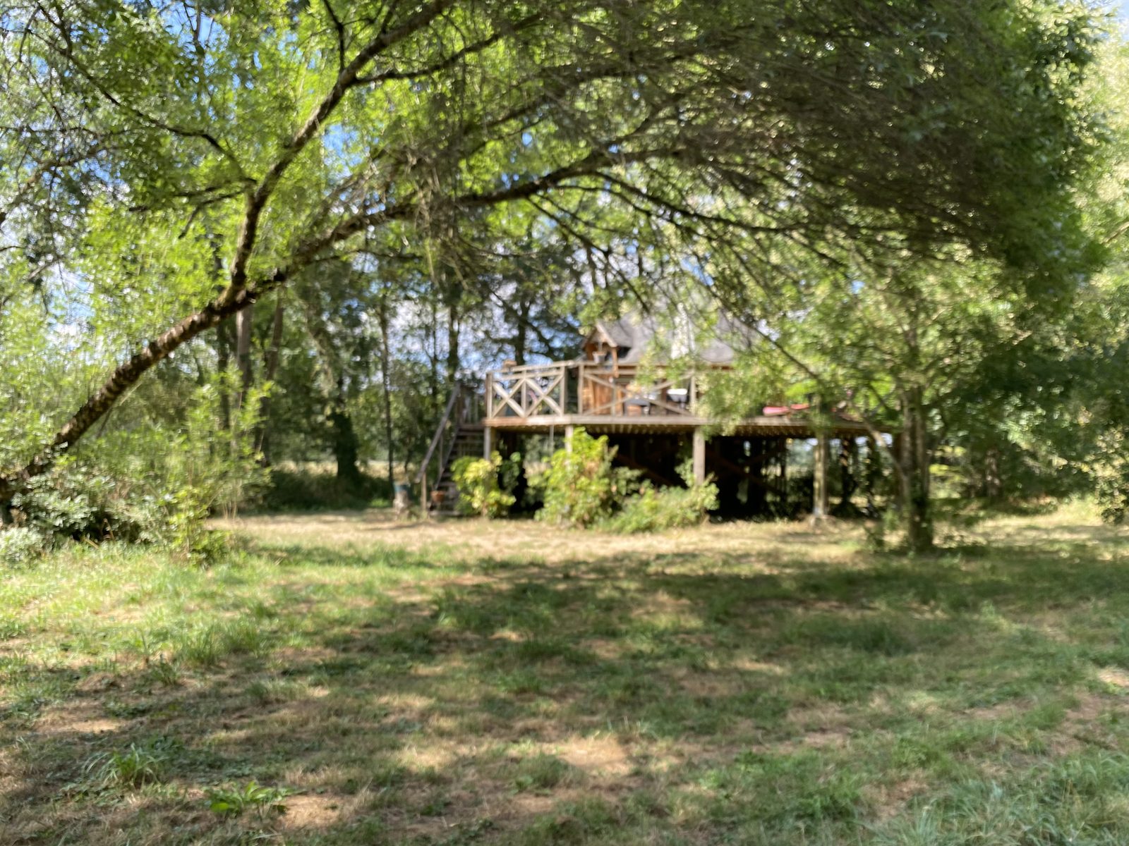 La Cabane, vue depuis le parc