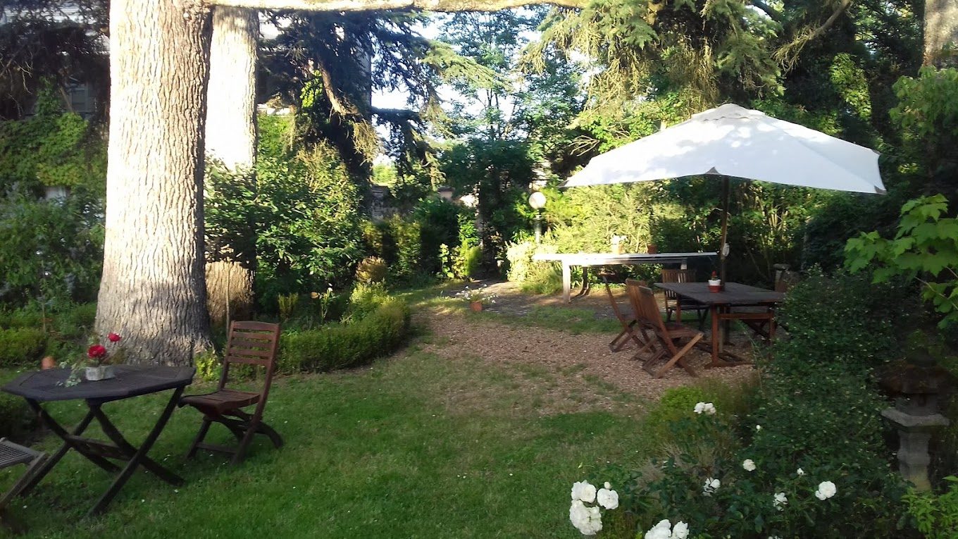 Coin repas au jardin