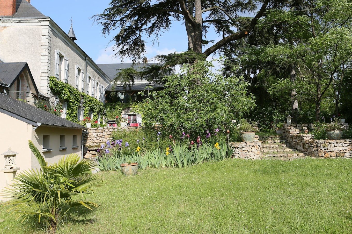 Le jardin et la demeure